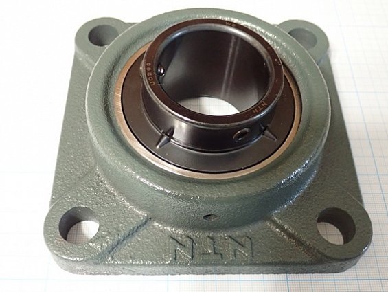 Подшипник NTN UCF209D1 без масленки и оригинальной упаковки