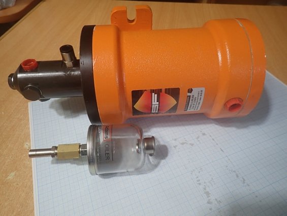 Усилитель BOOSTER Spencer Franklin SF-2300V 25:1 малообъемный воздушно-масляный