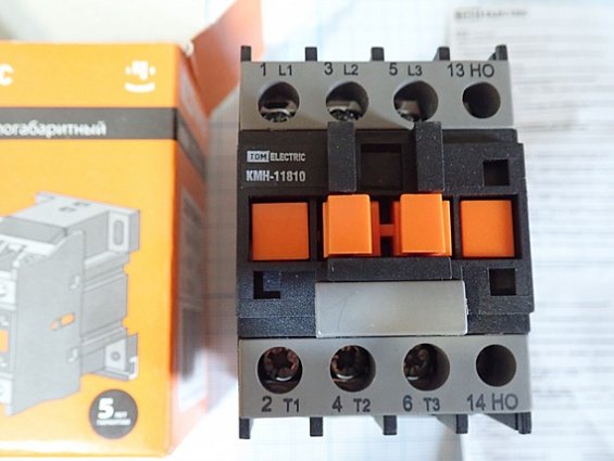 Контактор TDM КМН-11810 18А 230В АС-3 1НО SQ0708-0010