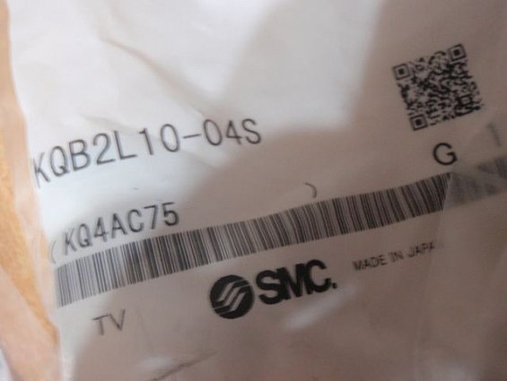 Соединение быстроразъемное угловое smc kQb2L10-04s r1/2"-10.0mm