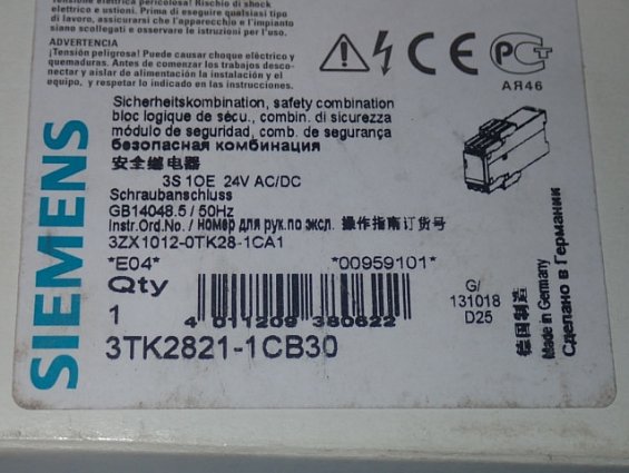 Реле безопасности SIEMENS 3TK2821-1CB30 Made in Germany