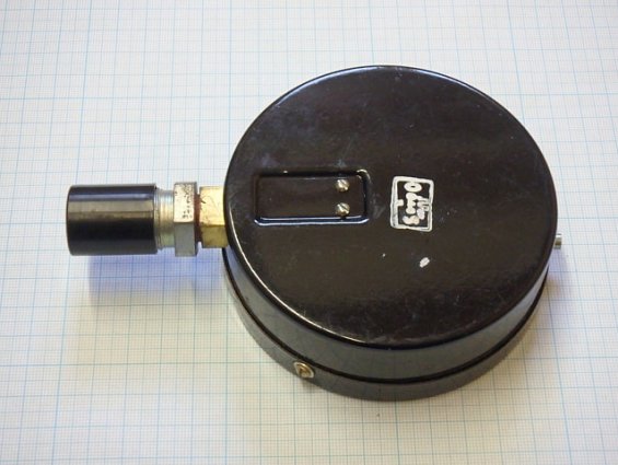 Манометр М-3/1 0-0.1МПа IP40 2005г.в класс точности 1.5 диаметр Ф100мм