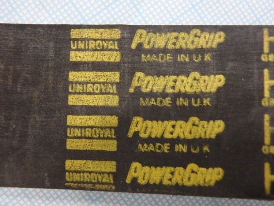 Ремень зубчатый HTD 1040 8M 30 Ширина 30мм. Зубьев 130 шт. UNIROYAL PowerGrip UK Англия