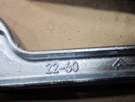 Ключ КГШ-22-60 Ц15.хр.бцв шарнирный для круглых шлицевых гаек молочный универсальный 22х60мм