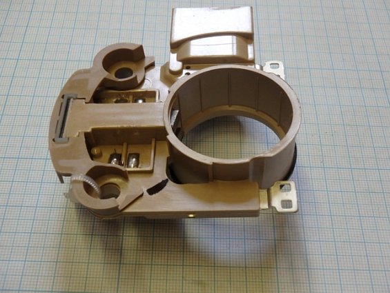 Регулятор генератора щеточный узел Utm Rm3846a для генератора me017614 a3tn5188 24V 35a