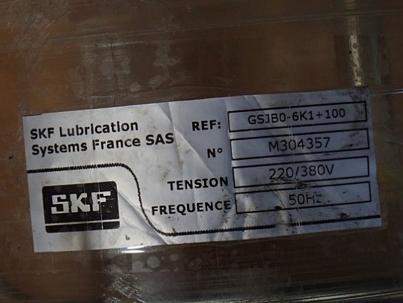 Лубрикатор бывший в употреблении SKF GSJBO-6K1+100 №M304357 220/380V 50Hz