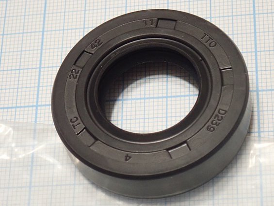 Сальник DS-9A NEWLONG №D04003 TC-22х42х11 NBR80 OIL SEAL мешкозашивочной машины