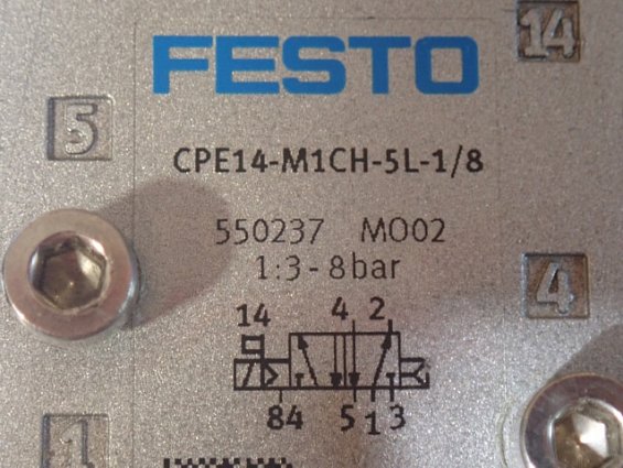 Пневмораспределитель FESTO CPE14-M1CH-5L-1/8 550237 24VDC В КОМПЛЕКТЕ ФИТИНГИ ШНУР ПИТАНИЯ ПОЧТИ НОВ