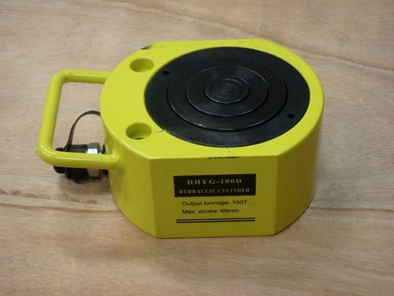Домкрат HHYG-100D 100T ход=69mm (15+30+24) гидравлический телескопический три ступени