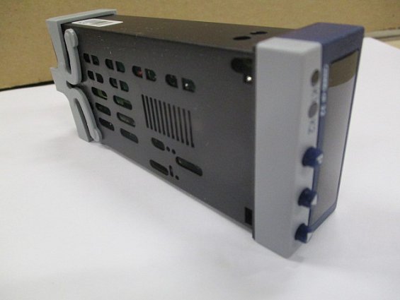 Цифровой микропроцессорный индикатор Jumo di-32 typ:701530/888-23 programmierbar