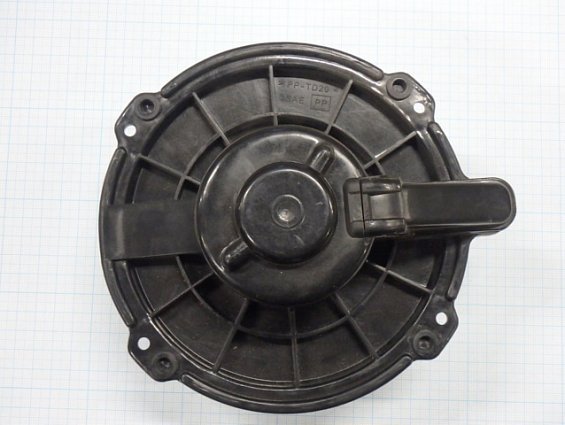 Электромотор с крыльчаткой Zevs МНТ412K NY 20332 MJ25C 8-94454-589-1 ISUZU 12V
