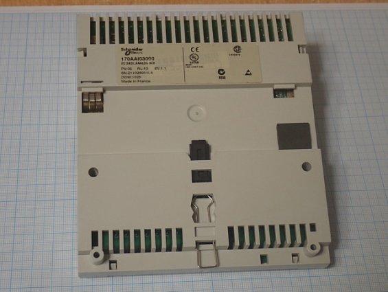 Модуль Schneider Electric 170AAI03000+170INT11000