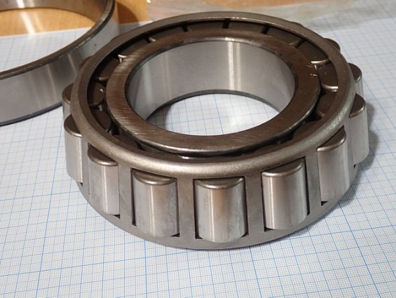 Подшипник ZWZ 30318