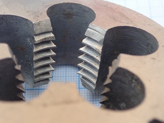 Плашка М27х3 D=65 мм