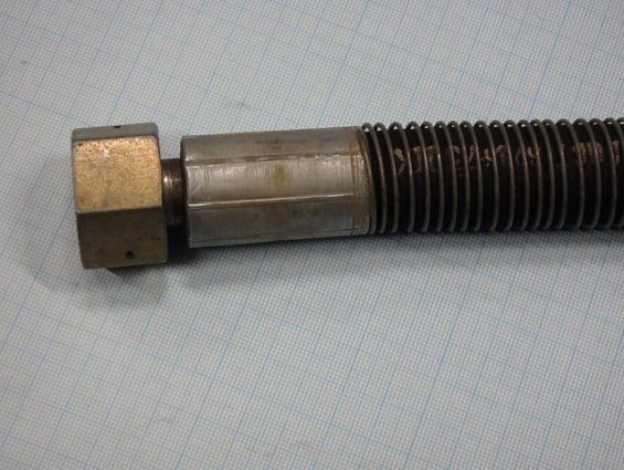 Рукав шланг П1.12.408.0.000сб-1 гидравлический высокого давления L=785мм.Кл.27(32)мм.обратный конус