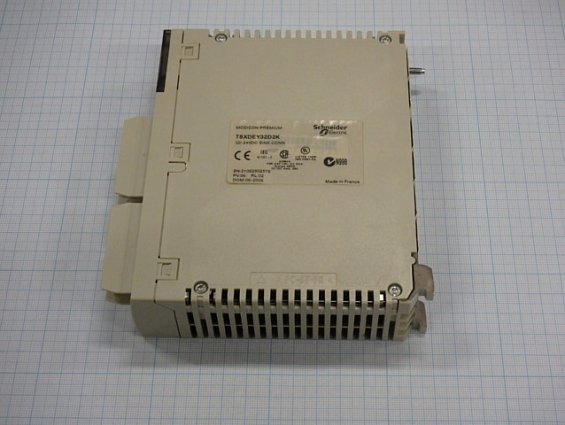 Контроллер Schneider Electric TSXDEY32D2K SN:21062502578 БЫВШИЙ В УПОТРЕБЛЕНИИ