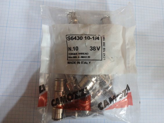 Фитинг цанга тройник поворотный S6430-10-1/4 camozzi камоцци made in italy