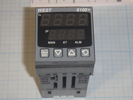 Регулятор температуры WEST P6100-2700-00-0 2700000 S140 control solutions