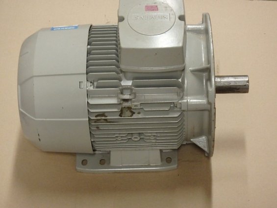 Электродвигатель siemens 3~mot 1Le10011cb033Jb4z 1Le1001-1cb03-3Jb4-z 132S 5.5kW 1465min-1 380/660V