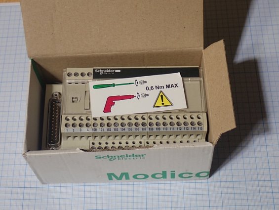 Клеммный блок Schneider Electric ABE7-CPA03 Modicon BASE 8 ANALOG CHANEL Made in Latvia