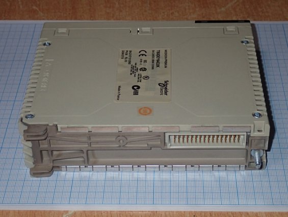 Контроллер Schneider Electric TSXDEY64D2K Made in France БЫВШИЙ В УПОТРЕБЛЕНИИ ТЕХНИЧЕСКИ ИСПРАВЕН Г