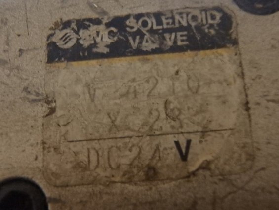 Пневмоклапан smc solenoid valve v4210 x23 dc24V бывший в употреблении