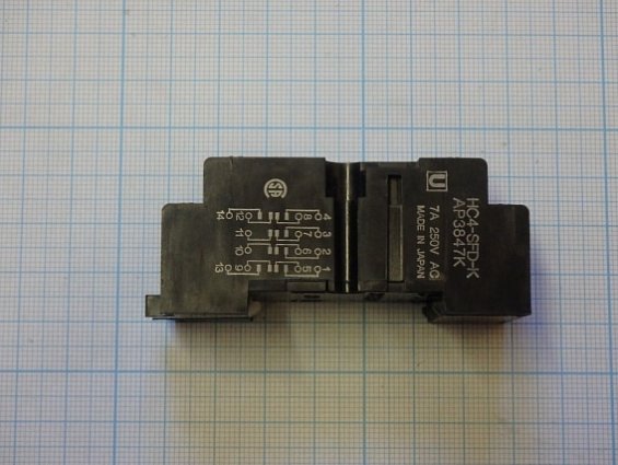 Панель разъем hc4-SFD-K ap3847k для реле промежуточного 7А 250V AC SOCKET SCRW W/CLIP DIN HC4