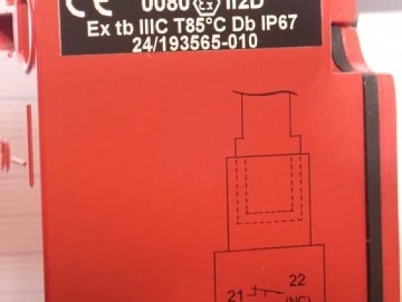 Выключатель безопасности Telemecanique XCSA702EX 903584 Made in France