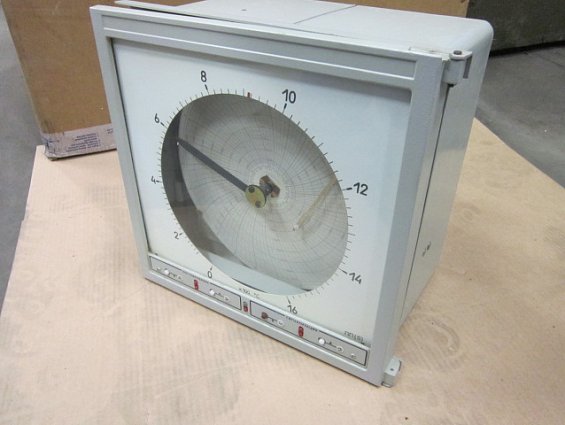 Прибор вторичный ДИСК-250-2211 0-1600гр.С 220V 50Hz 20VA ГОСТ 7164-78 автоматический