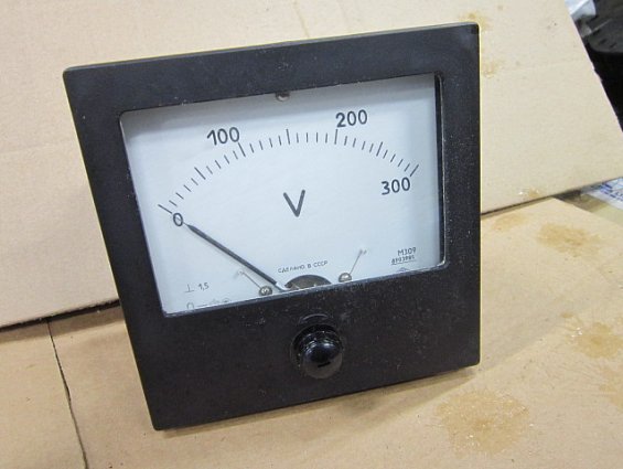 М309 300V Кл.т 1,5 175х160х115мм вольтметр предназначен для измерения постоянного тока