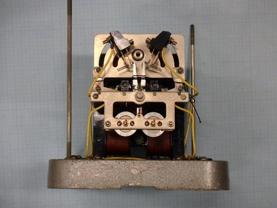 РЕЛЕ МОЩНОСТИ РБМ-271/1 ГОСТ711-62 Uн100V Iн5А fн50Hz 1967г Сделано в СССР