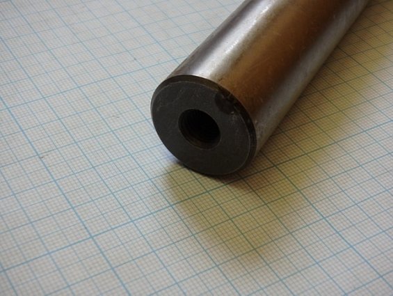 Шкворень передней подвески МВ025390