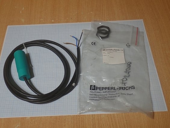 Индуктивный датчик PEPPERL+FUCHS NJ10-30GK-E2-T 10-30VDC 200mA