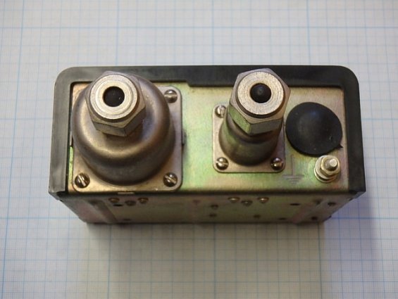 Датчик-реле давления сдвоенный Д2-11 -0,04...+0,7MPa 0,6...+3MPa IP30 ТУ25-7308.0005-89