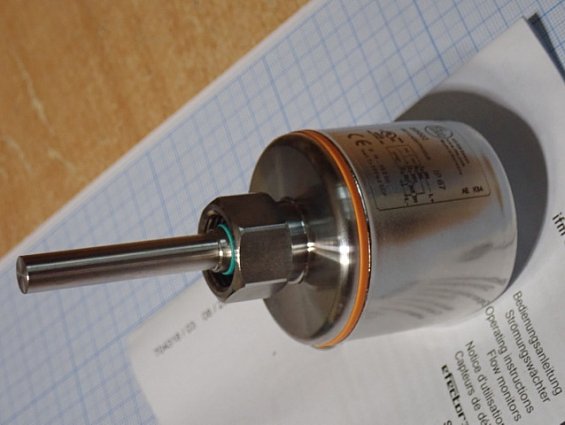 Датчик потока ifm SI5002 SID10ADBFPKG/US IP67 19...36VDC 2х250mA SCP Made in Germany