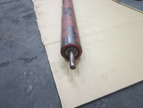 Ролик конвейерный Ф76х1350мм Ф76*1350мм подшипник-204 длина оси-1490мм диаметр оси-Ф18мм