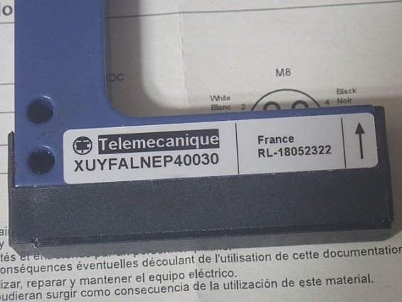 Фотоэлектрический датчик вилочный Telemecanique XUYFALNEP40030