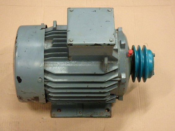 Электродвигатель 3~ AF1S112M TC IP W55 220/380V 50Hz 1430об/мин 4kW с шкивом ALSTHOM