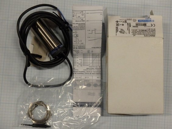 Датчик индуктивный цилиндр XSAV11373 SHE NC PNP 12...48V 200mA Telemecanique ФРАНЦИЯ