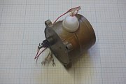 ЭЛЕКТРОДВИГАТЕЛЬ АСИНХРОННЫЙ тип Д-32П1 n=72min-1 Uв/Uн=127/12V 50Hz 12VA