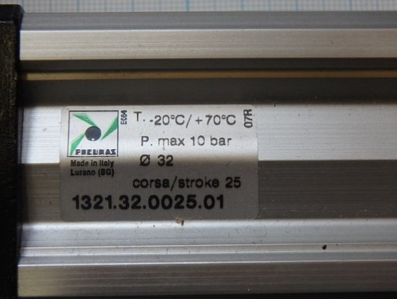 Пневмоцилиндр PNEUMAX 1321.32.0025.01 давление рабочее 1bar Pmax=10bar
