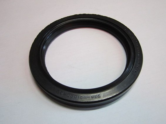 Манжета ЯМЗ 236-1121090-А2 75х94х10 армированная резиновая сальник