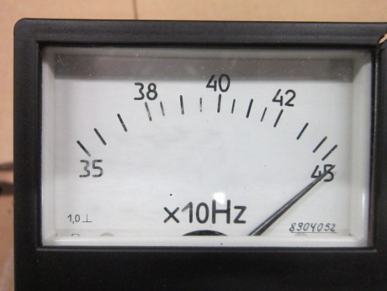 Частотомер Э8036 350-450Hz 220V 1,0 80х80х105мм
