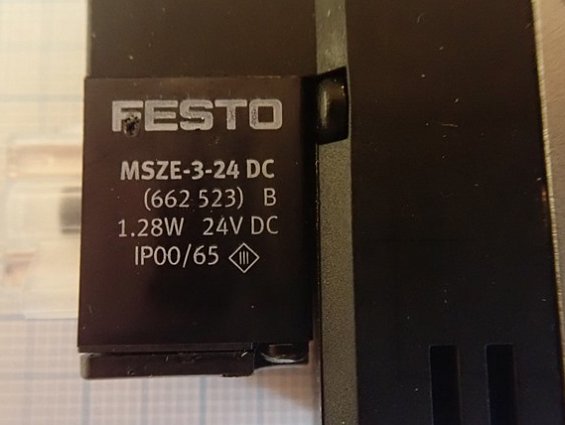 Пневмораспределитель FESTO CPE14-M1BH-5L-1/8 196941 3-8bar c катушкой соленоидом MSZE-3-24DC