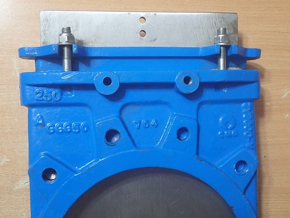 Шиберная задвижка CMO DN250 GGG50 A-0003A2 без привода