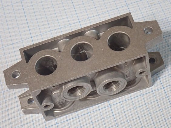 Многоместная плита секция CAMOZZI 902-C2A VDMA 24345