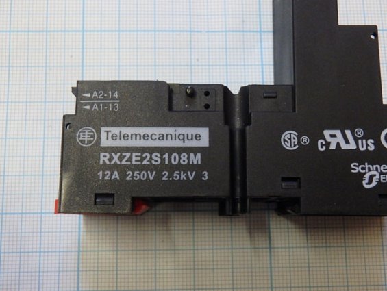 Колодка розетка Telemecanigue Schneider Electric RXZE2S108M