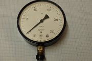 Манометр МП4-У 0-250kgf/cm2 1.5 Ф160мм IP40 М20х1.5 РШ ГОСТ2405-80 1989г