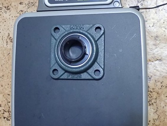 Подшипник NTN UCF209D1 без масленки и оригинальной упаковки