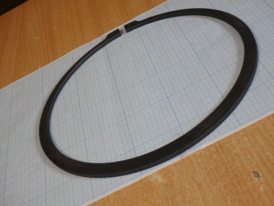 Кольцо EVOLUTION 50002089 circlips exterieur Ф260х5 внешнее стопорное первого подшипника